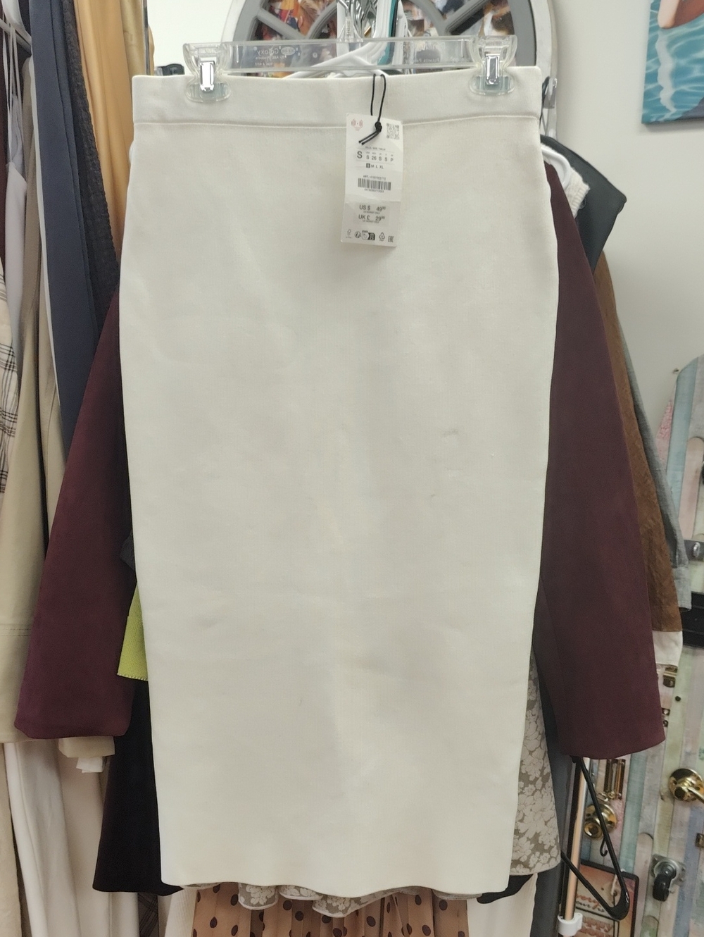 Zara Women's Off White Pencil Skirt - Classic Tailored Fit